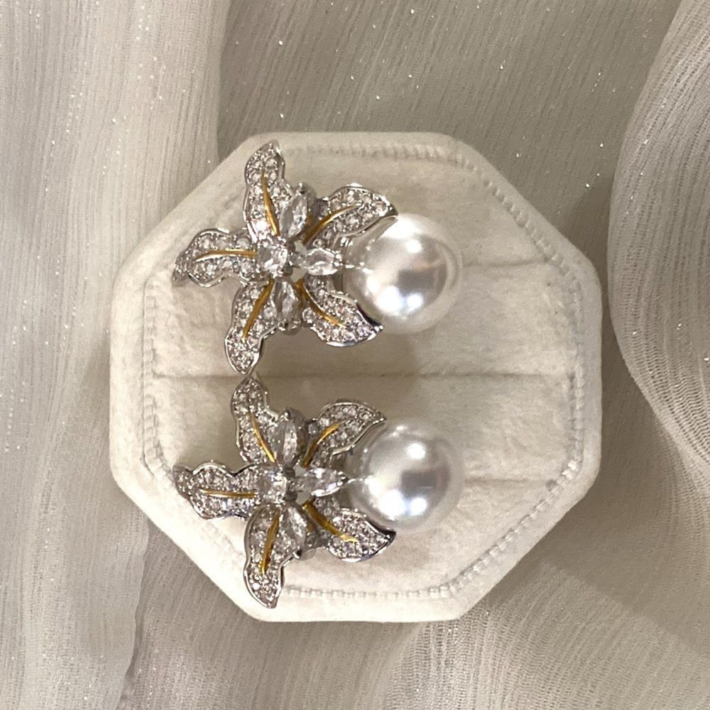 ✨Gorgeous Elegant Silver Cz Diamond Pave Star Lily &PearlPost back Earringss - Picture 11 of 17